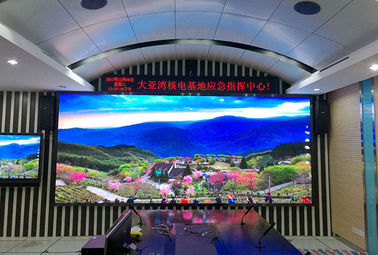 200 - 800W Tampilan Pixel Pitch LED Kecil P1.25 P1.56 P1.66 Instalasi Tetap Dalam Ruangan