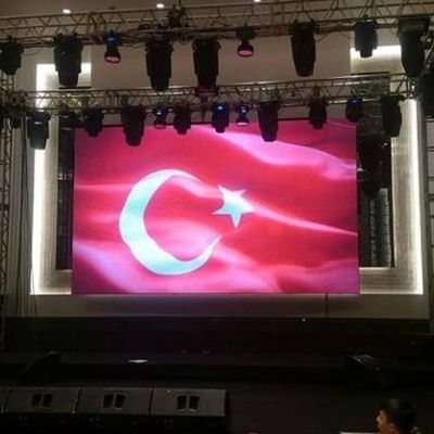 1/16 Pindai Drive Duty Indoor Video Wall LED 3.9mm Pitch Konfigurasi Warna 1R1G1B