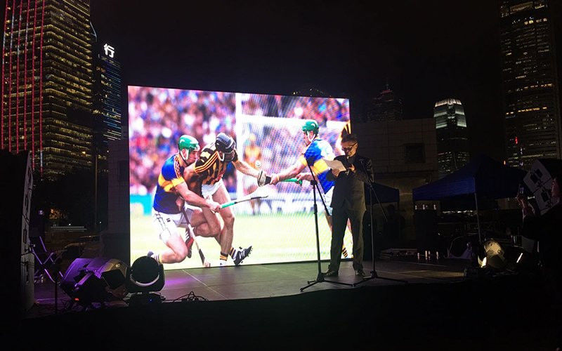 2500 Nits Brightness Tampilan Pixel Pitch Kecil LED P2 1/32 Pindai Tanda Tingkat Pemulihan Tinggi