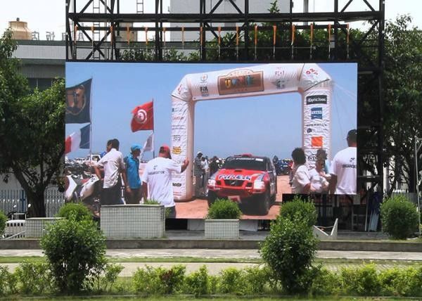 Layar LED Olahraga Outdoor Besar 3 m Melihat Jarak Dengan Kabinet 500 * 500mm