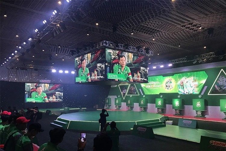 500 - 7000CD Rental Layar Luar Layar Kecerahan SMD P3.91 1R1G1B Sesuaikan Pixel