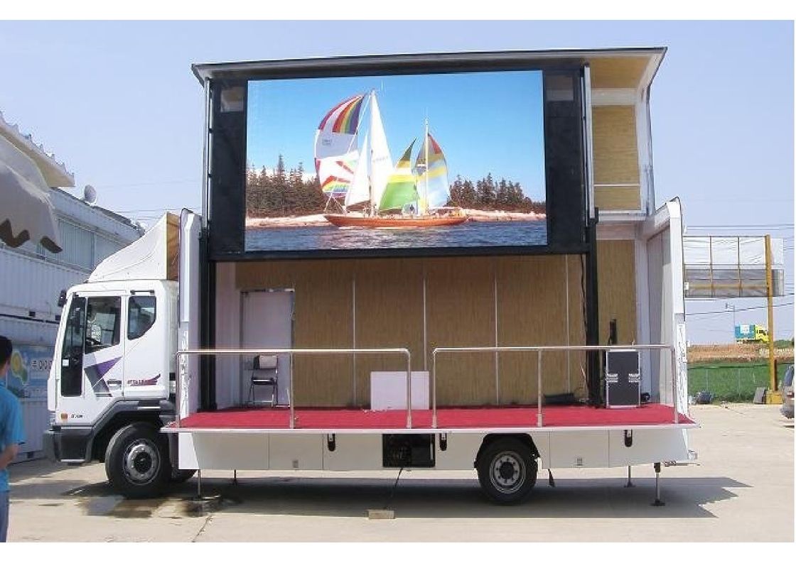 Periklanan Mobile Trailer LED Display P16 Piksel Jenis Drive Konstan Saat Ini