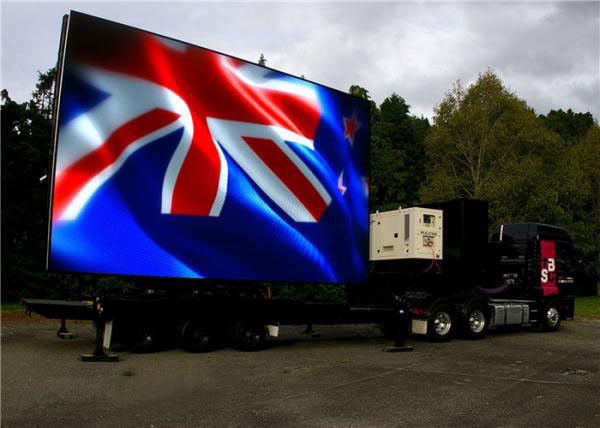 Layar Penuh Warna Trailer Mobile LED Billboard SMD2727 Jenis LED Mudah Dioperasikan