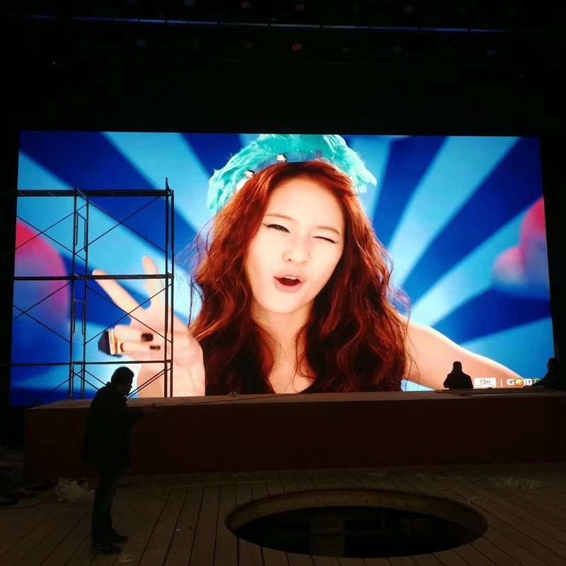Layar Iklan Dinding Video HD P3 Indoor LED Kecerahan Tinggi 3 - 15m Jarak Pandang